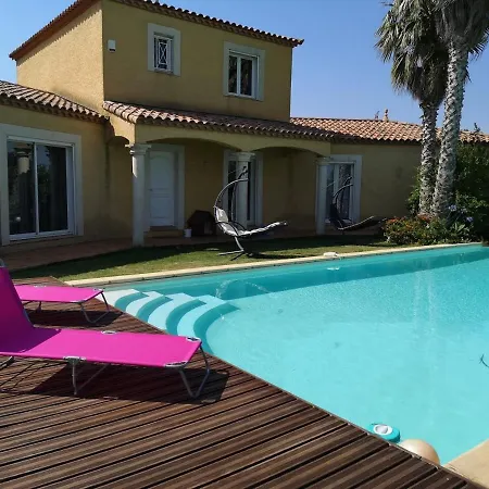 Superbe Aux Abords De Hotel Narbona