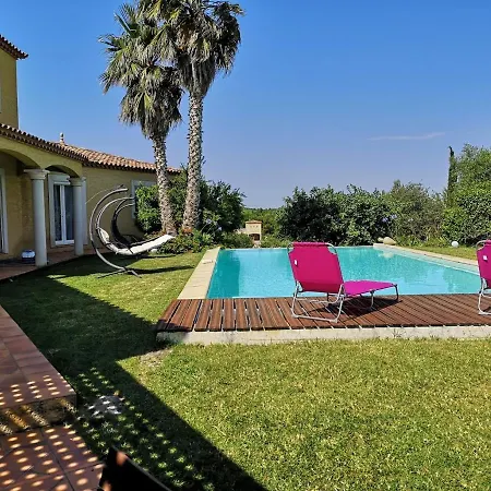 Superbe Aux Abords De Hotel Narbona